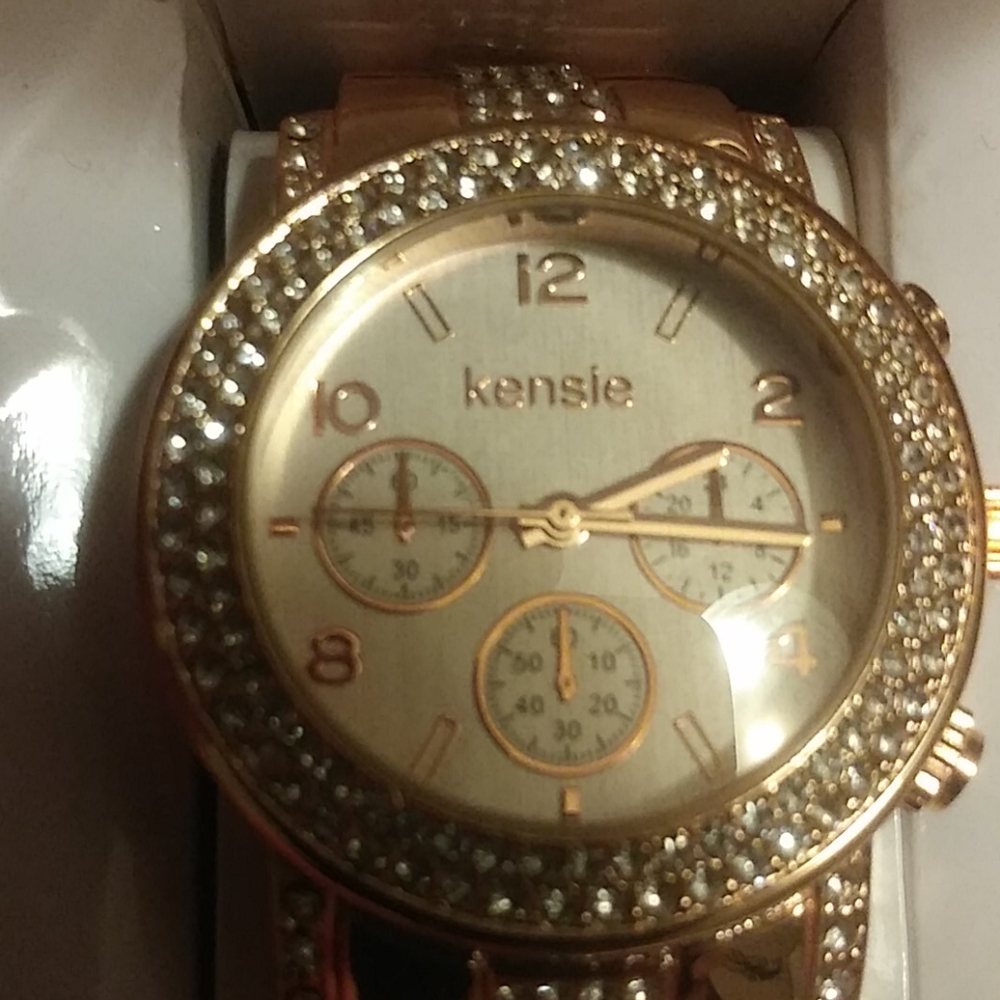 Watch - Picture 3 of 3